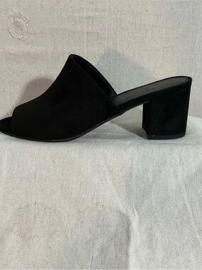 George Black Faux Suede Open-Toe Block Heel Mule-  size 8 EXCELLENT CONDITION